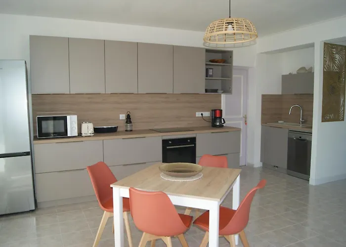 Appartement Bel Avec Vue Sur - Les Palmiers Cagnano